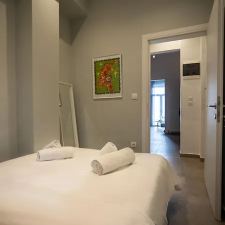 100 Mbps|smart Tv|a/c|self Check In|full Kitchen Appartamento *