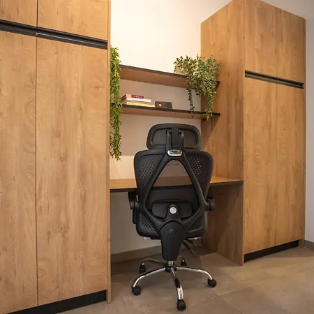 100 Mbps|smart Tv|a/c|self Check In|full Kitchen *