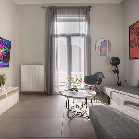 100 Mbps|smart Tv|a/c|self Check In|full Kitchen Thessaloniki