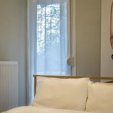 100 Mbps|smart Tv|a/c|self Check In|full Kitchen Apartment *