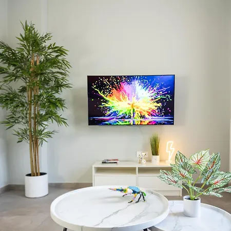 100 Mbps|smart Tv|a/c|self Check In|full Kitchen 公寓 *
