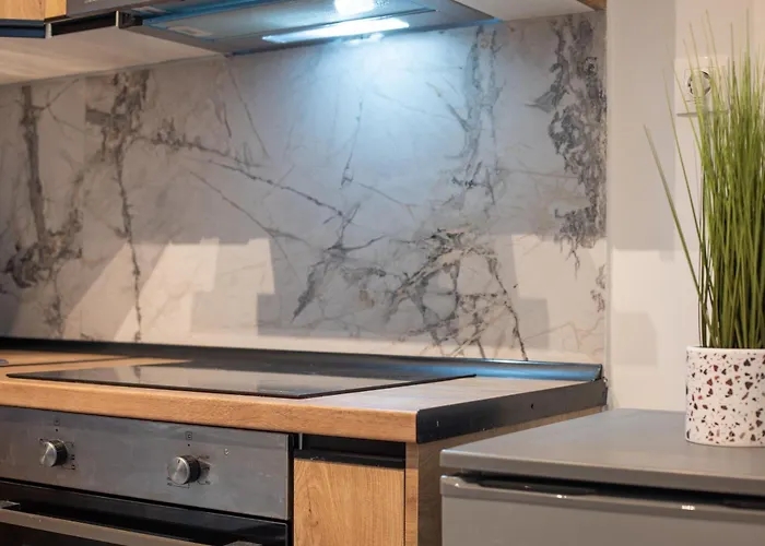 Διαμέρισμα 100 Mbps Smart Tv Ac Self Check In Full Kitchen *